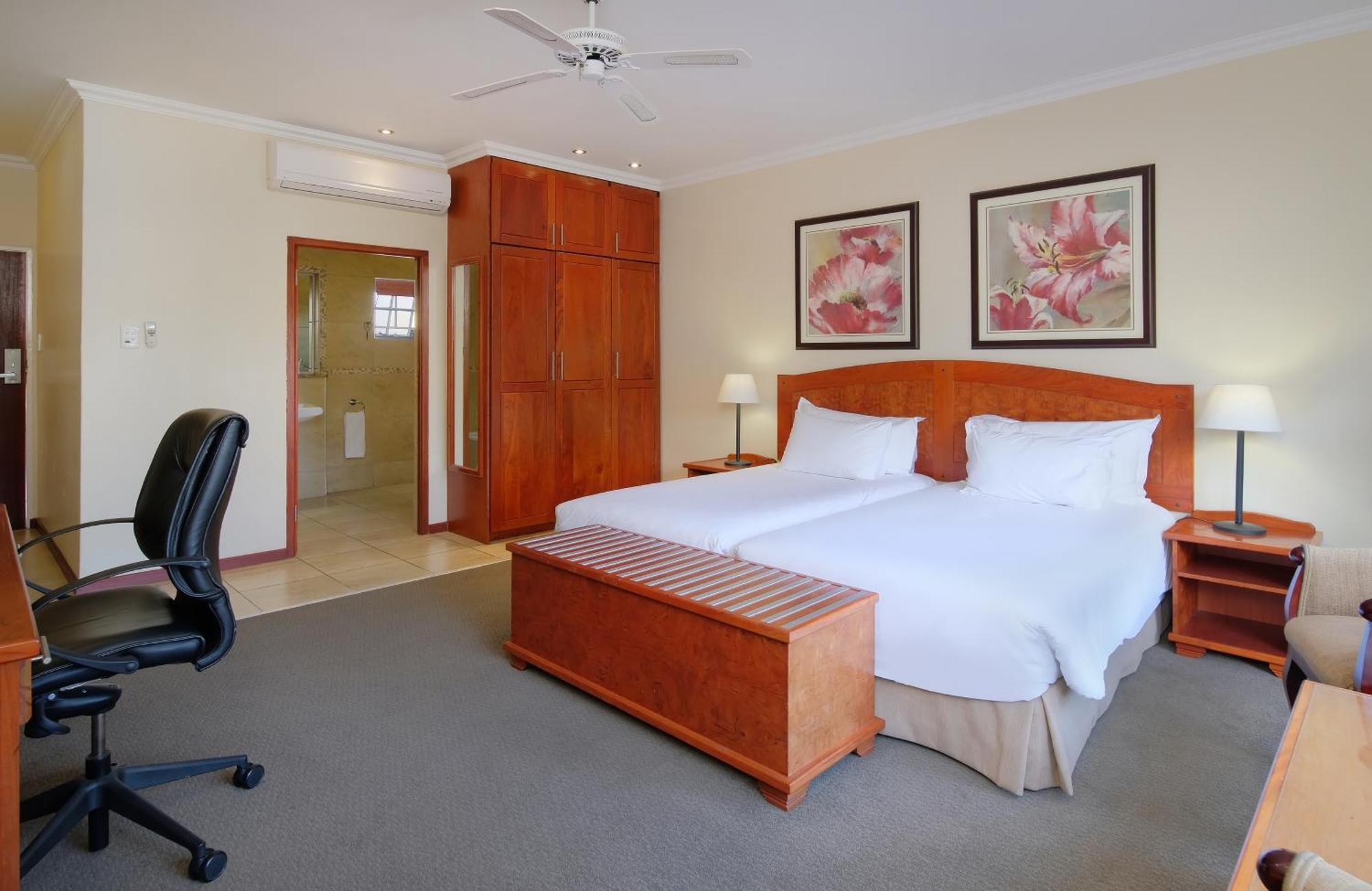 Protea Hotel By Marriott Polokwane Ranch Resort Dış mekan fotoğraf