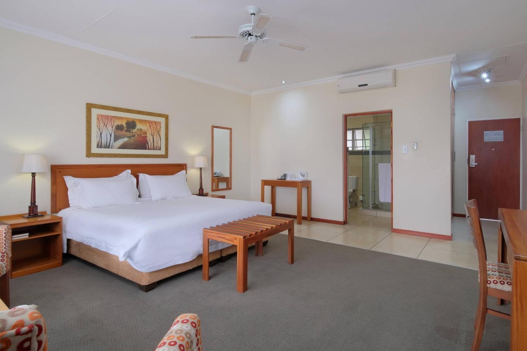 Protea Hotel By Marriott Polokwane Ranch Resort Dış mekan fotoğraf