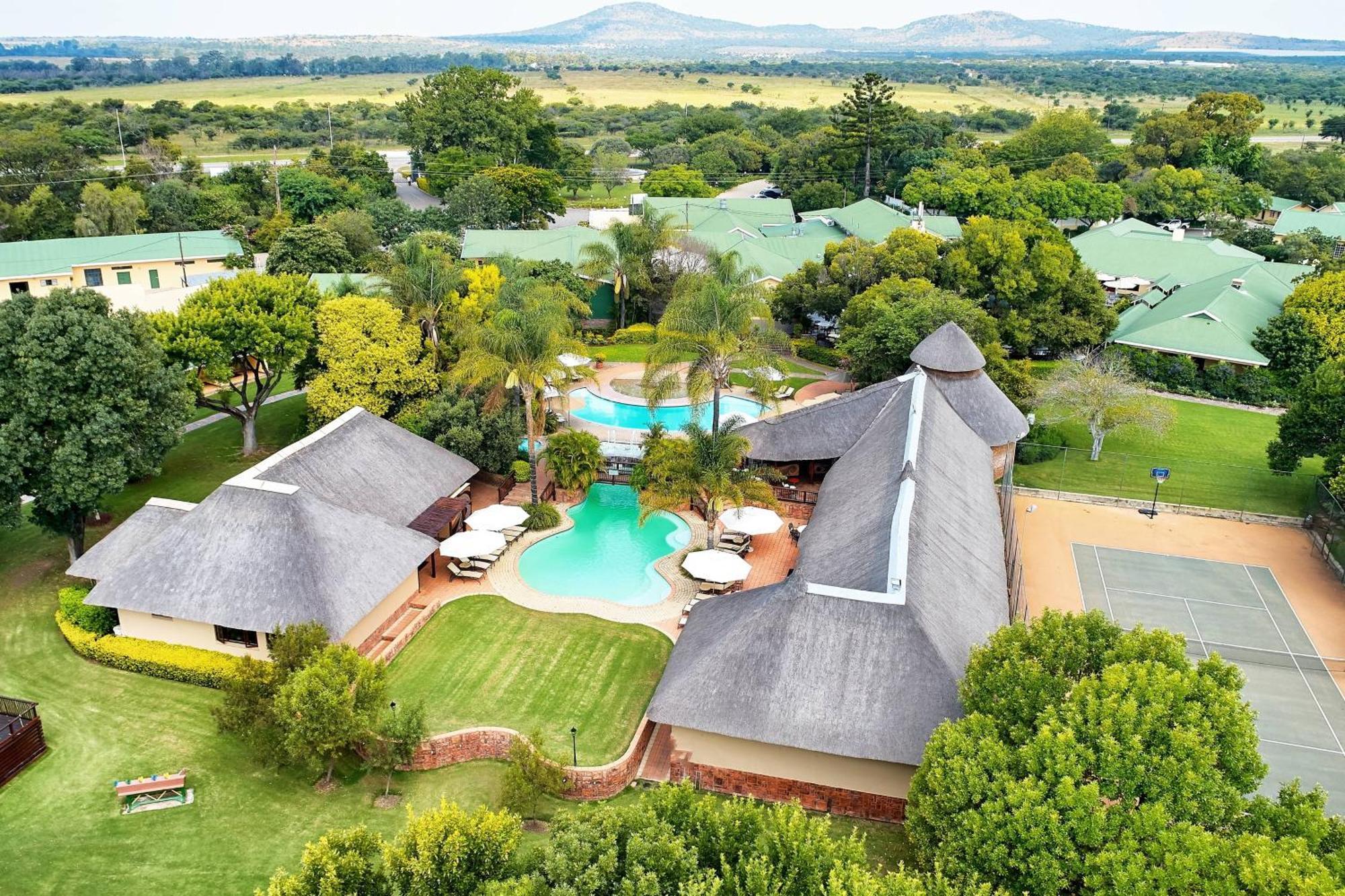Protea Hotel By Marriott Polokwane Ranch Resort Dış mekan fotoğraf